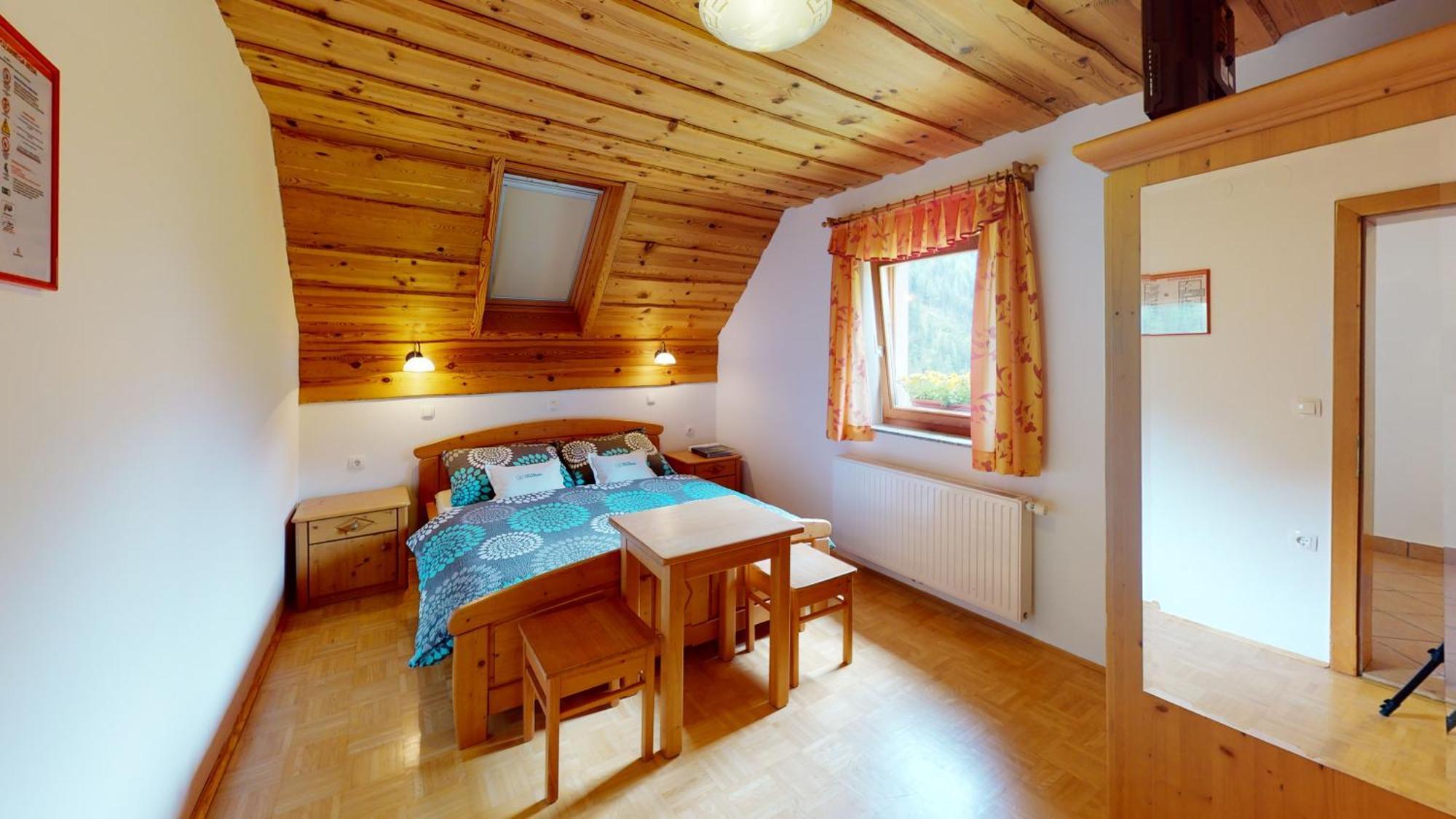 Tourist Farm Gradisnik Apartment Solcava Phòng bức ảnh