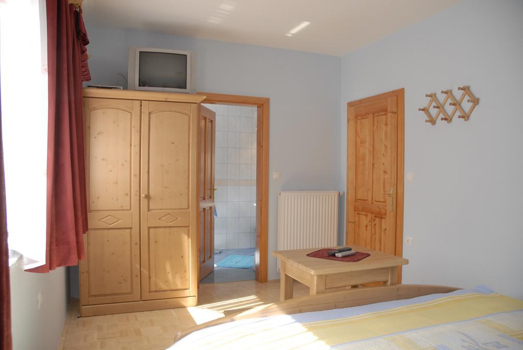 Tourist Farm Gradisnik Apartment Solcava Ngoại thất bức ảnh